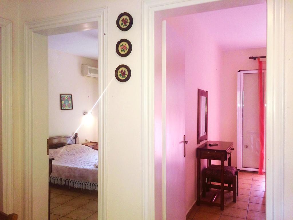 Arianna Apartment Палеокастрица Екстериор снимка